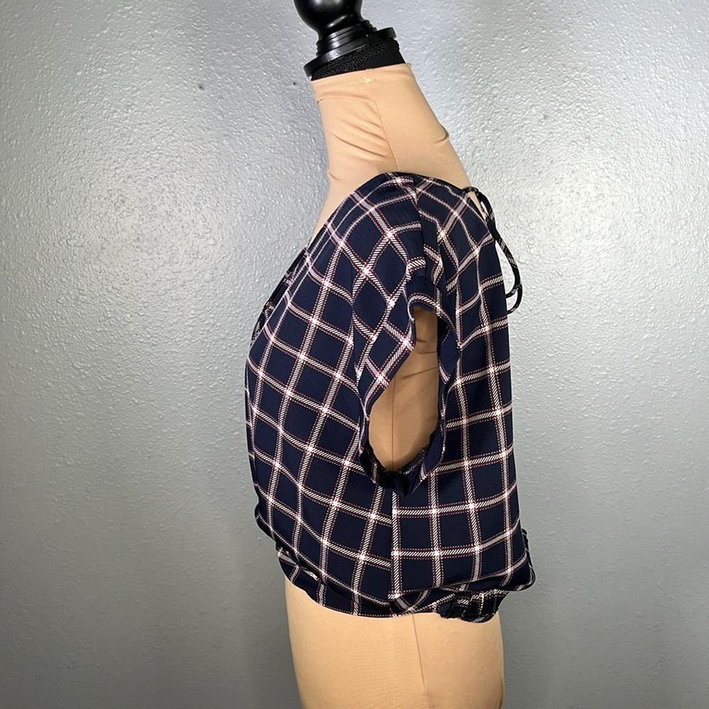 navy blue plaid twist front short sleeve blouse sz M picniccore fall casual - Picture 4 of 12